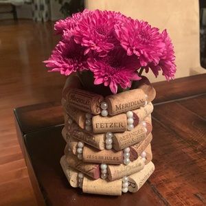 Wine cork container